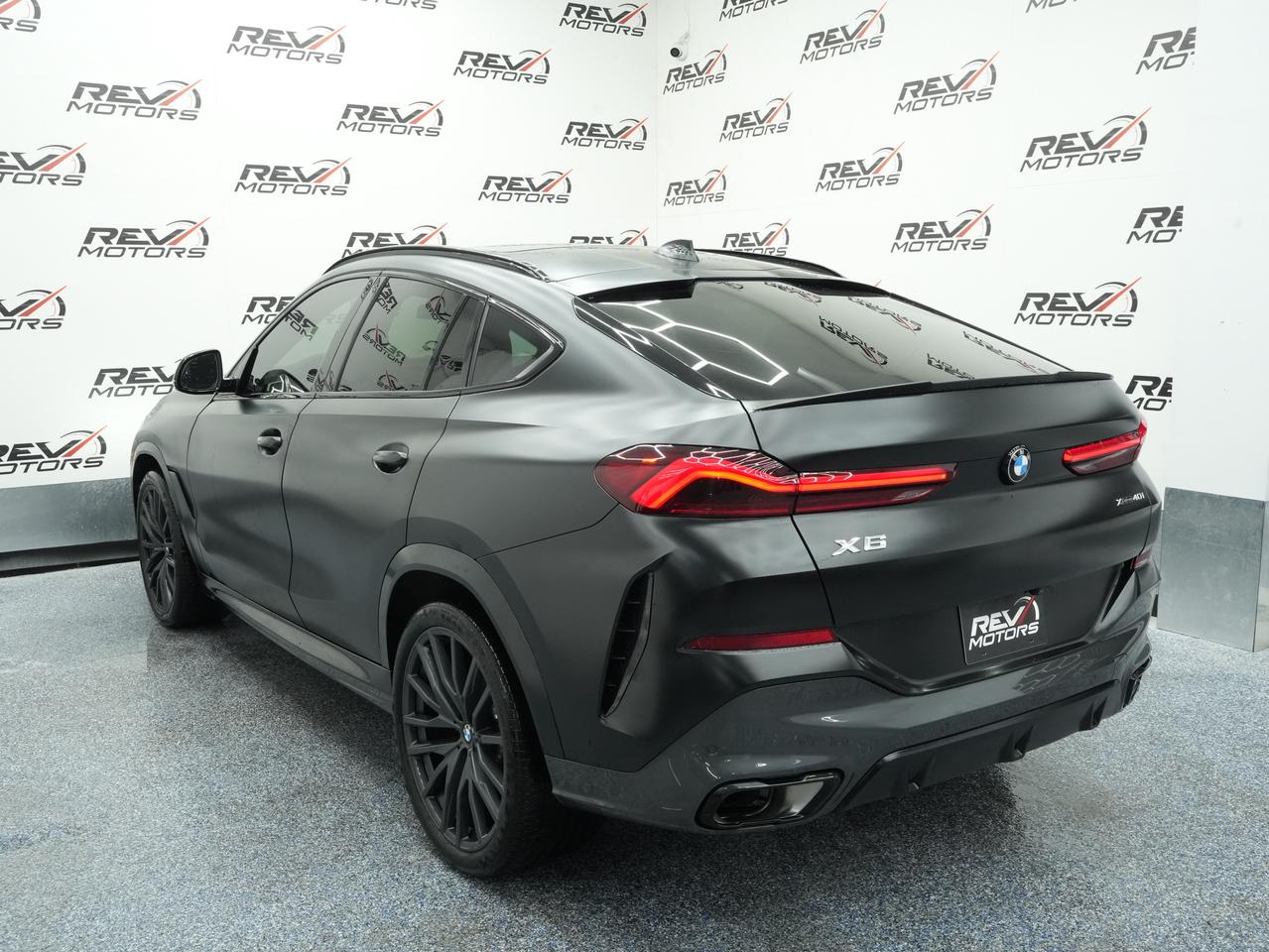 2022 BMW X6 xDrive40i | Vermilion Edition | M-Sport | One Owne Photo4