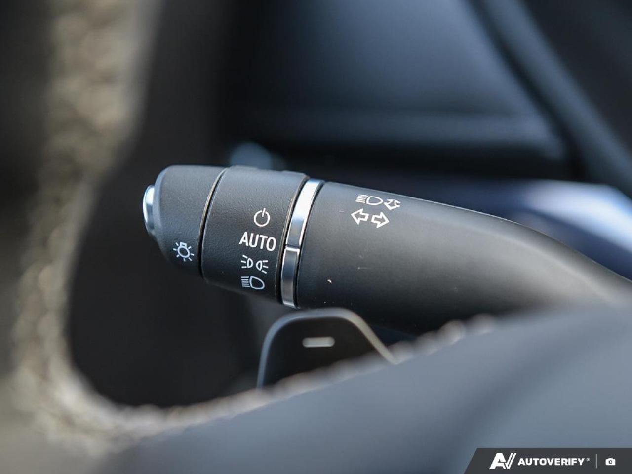 2022 Cadillac XT4 Luxury AWD  LUXURY, AWD, LEATHER, LOW KM Photo