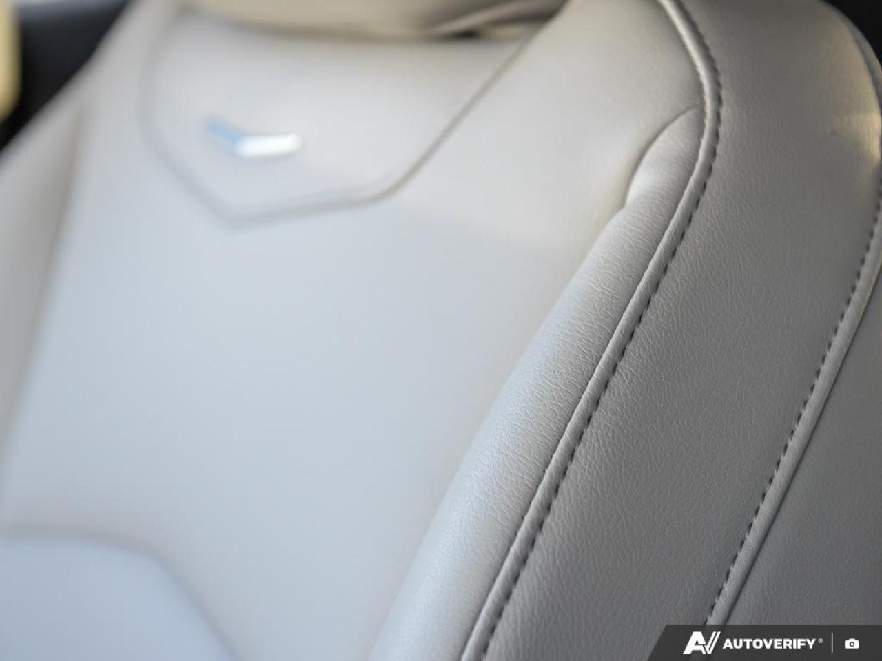 2022 Cadillac XT4 Luxury AWD  LUXURY, AWD, LEATHER, LOW KM Photo