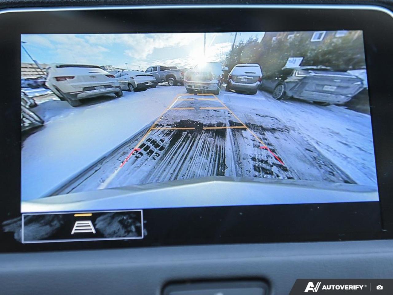 2022 Cadillac XT4 Luxury AWD  LUXURY, AWD, LEATHER, LOW KM Photo