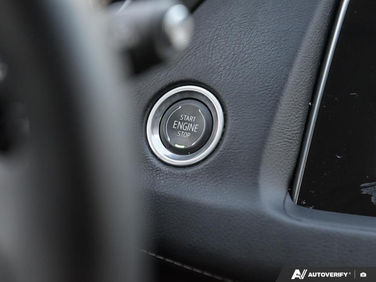 2022 Cadillac XT4 Luxury AWD  LUXURY, AWD, LEATHER, LOW KM Photo