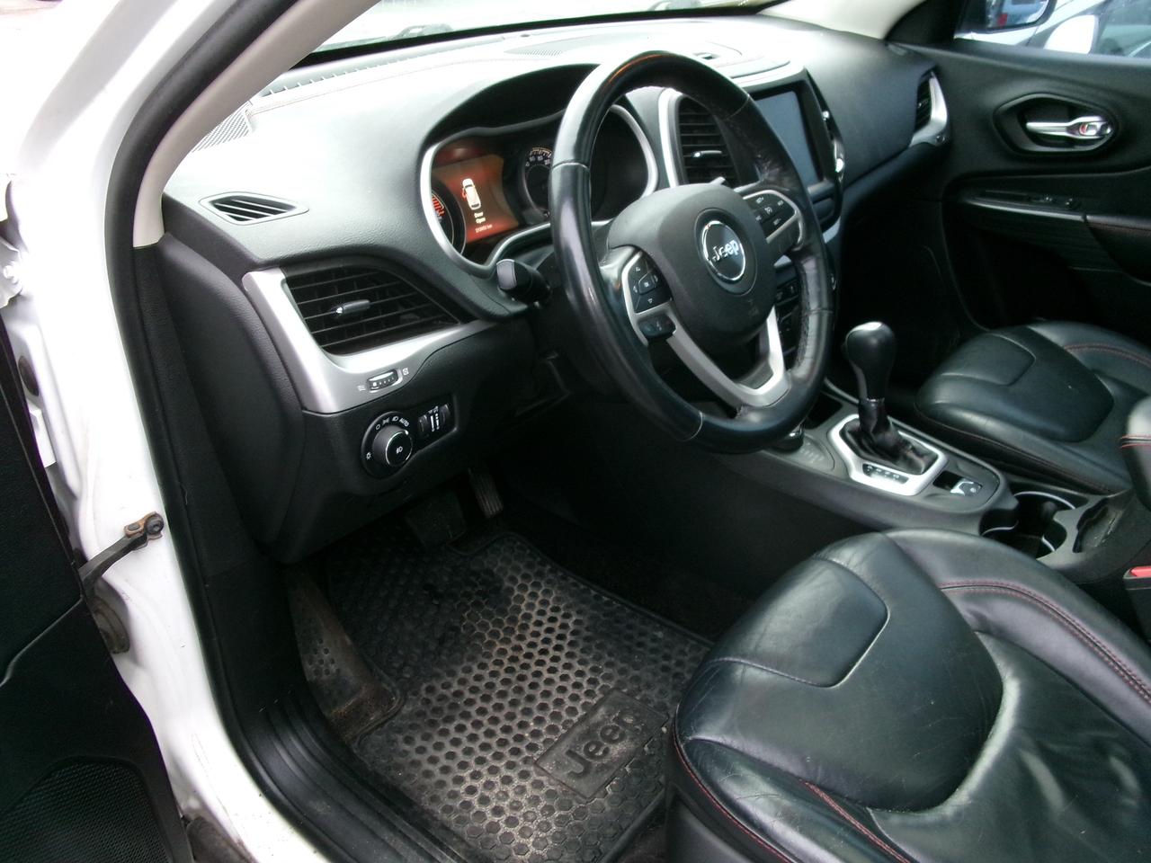 2016 Jeep Cherokee Trailhawk Photo