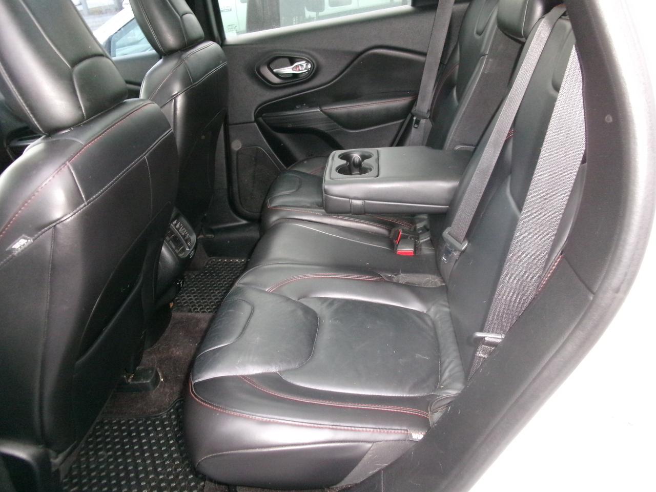 2016 Jeep Cherokee Trailhawk Photo