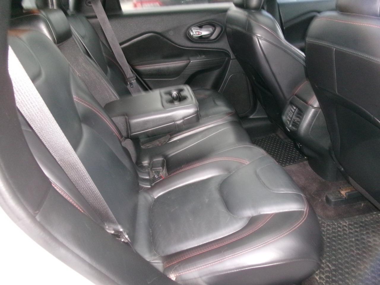 2016 Jeep Cherokee Trailhawk Photo