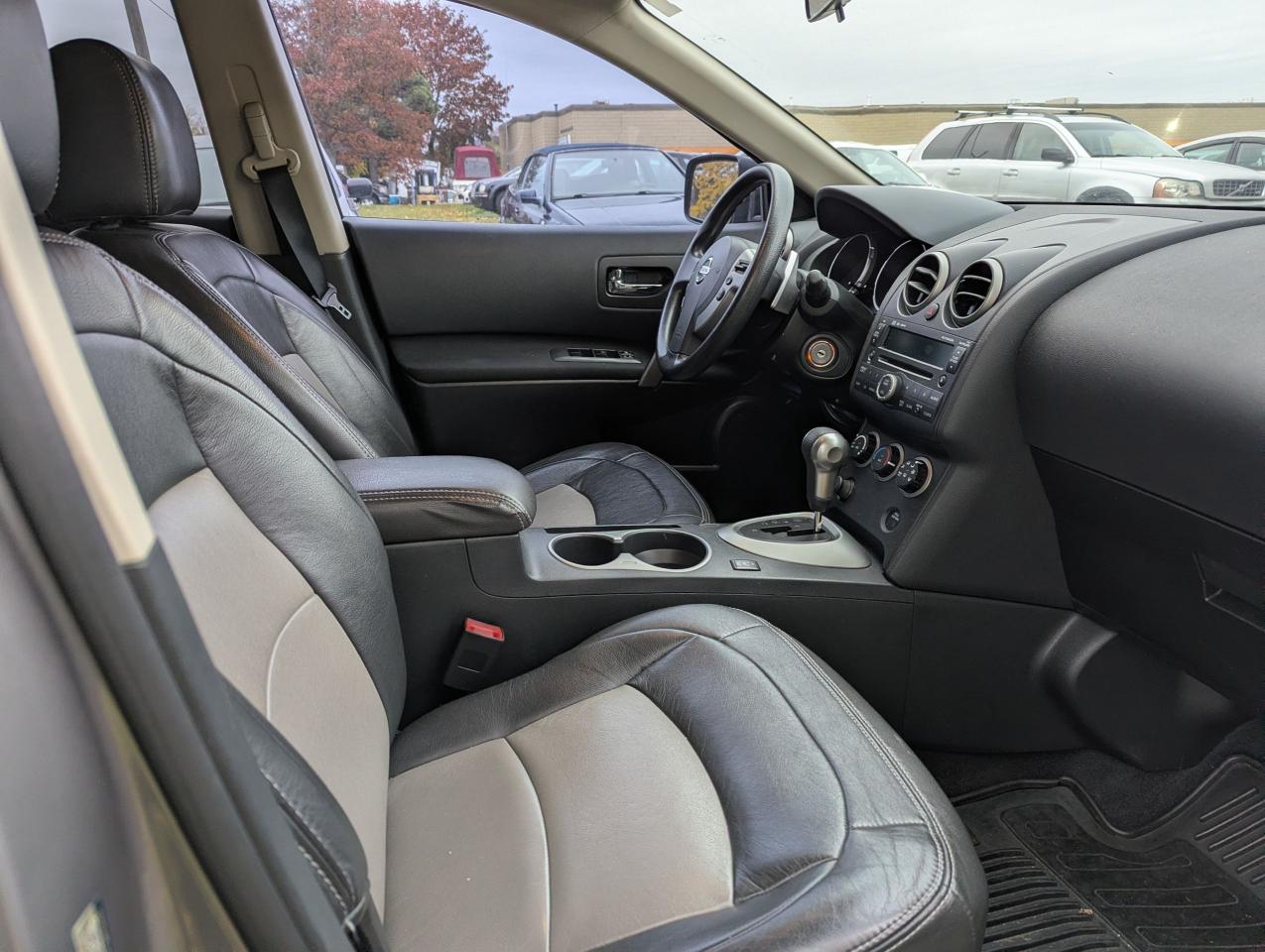 2010 Nissan Rogue "clean NO ACCIDENTS" certified + FREE 6M warranty Photo