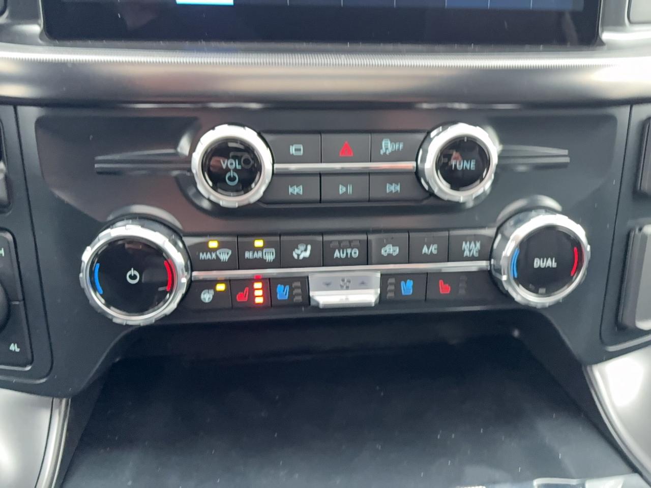 2026 Ford F-150 LARIAT, BLACK APPEARANCE, TWIN PANEL MOONROOF Photo