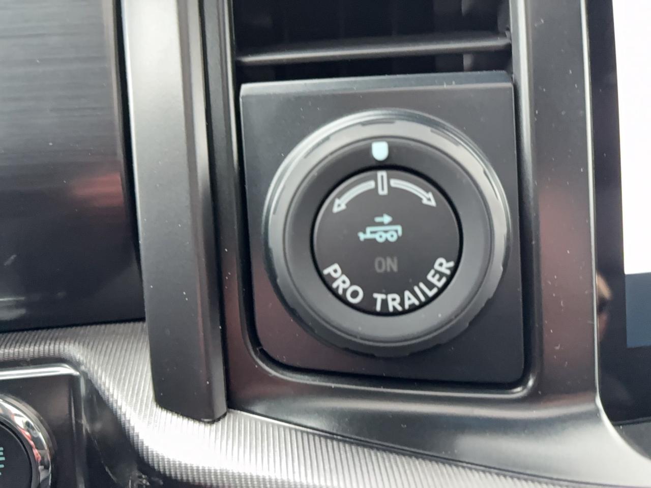 2026 Ford F-150 LARIAT, BLACK APPEARANCE, TWIN PANEL MOONROOF Photo