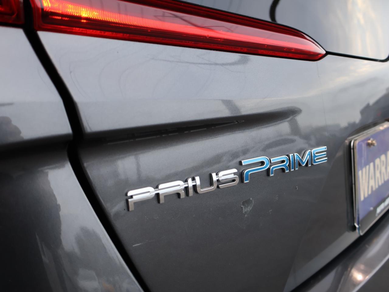 2019 Toyota Prius Prime PREMIUM PLUG-IN CERTIFIED *ACCIDENT FREE*TOYOTA MAINTAIN* NAV CAMERA HEATED SEAT/STEERING LANE DEPARTURE Photo