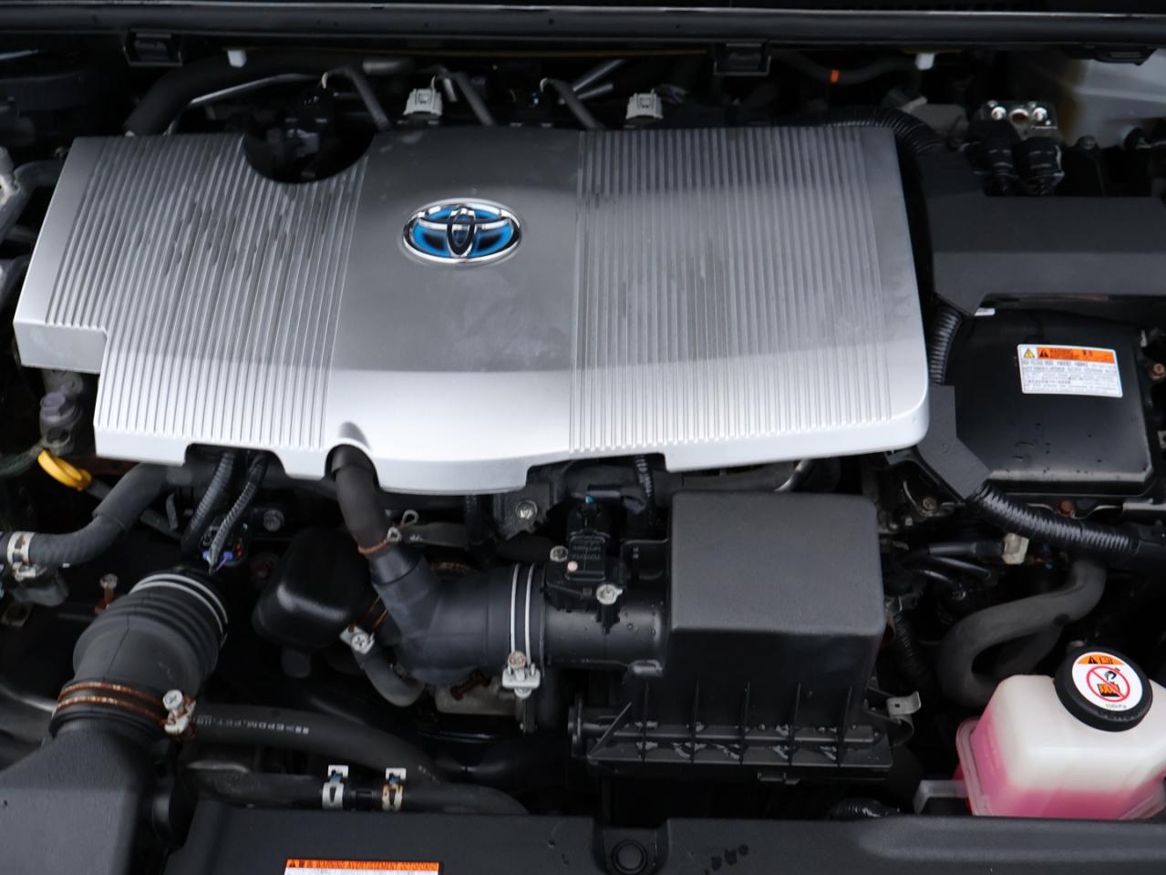 2019 Toyota Prius Prime PREMIUM PLUG-IN CERTIFIED *ACCIDENT FREE*TOYOTA MAINTAIN* NAV CAMERA HEATED SEAT/STEERING LANE DEPARTURE Photo