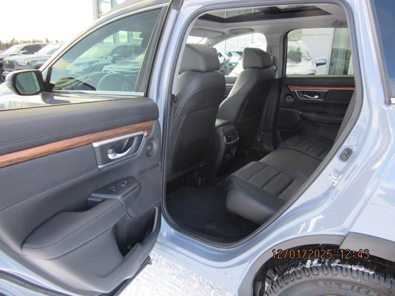 2020 Honda CR-V Touring Photo