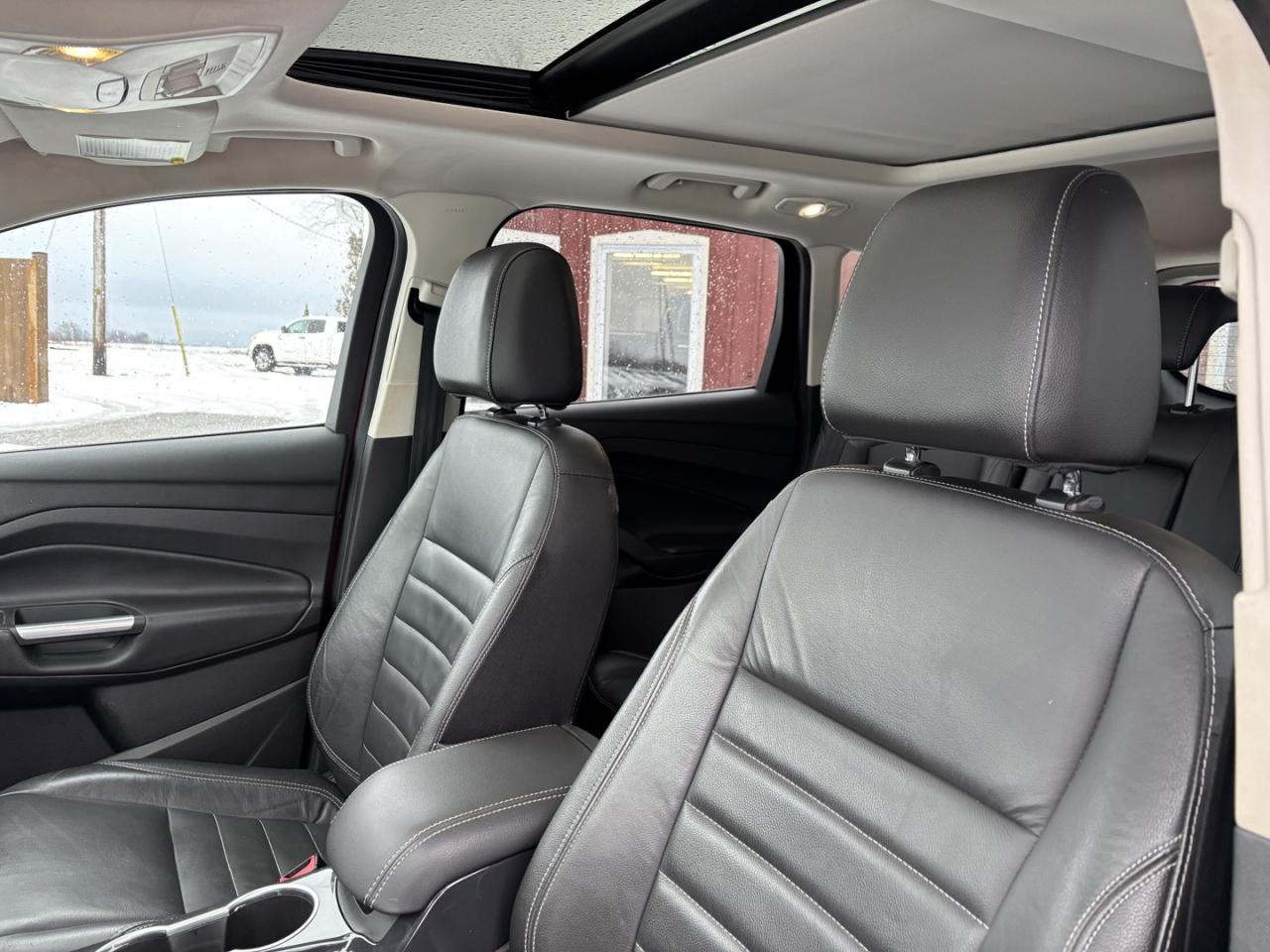 2015 Ford Escape Titanium 4WD Photo