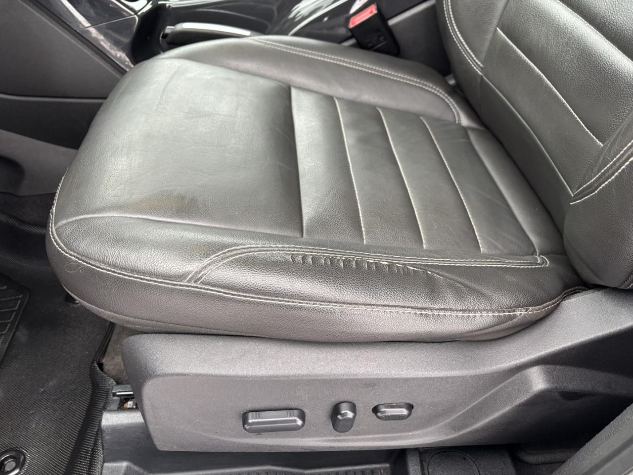 2015 Ford Escape Titanium 4WD Photo