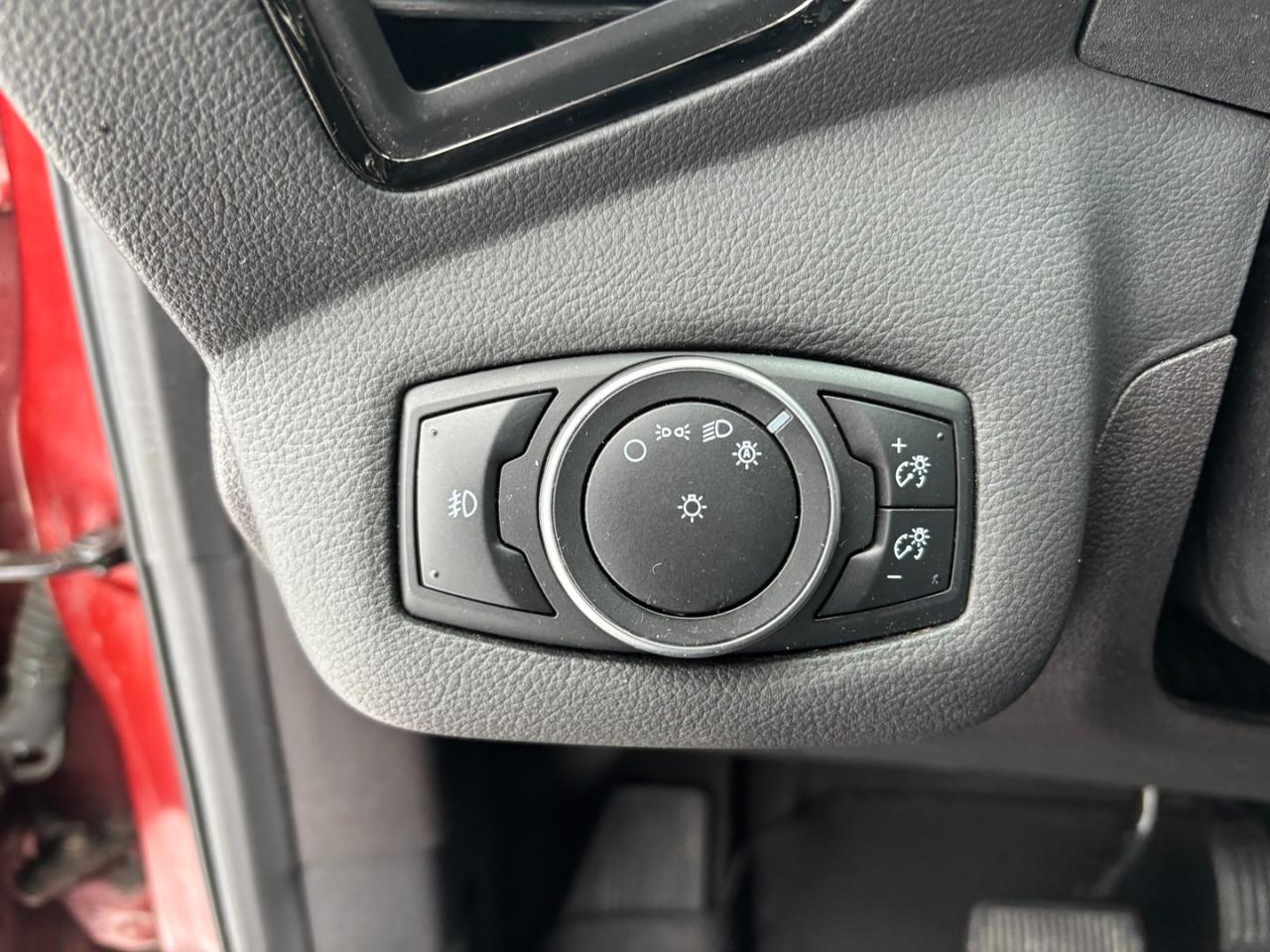 2015 Ford Escape Titanium 4WD Photo