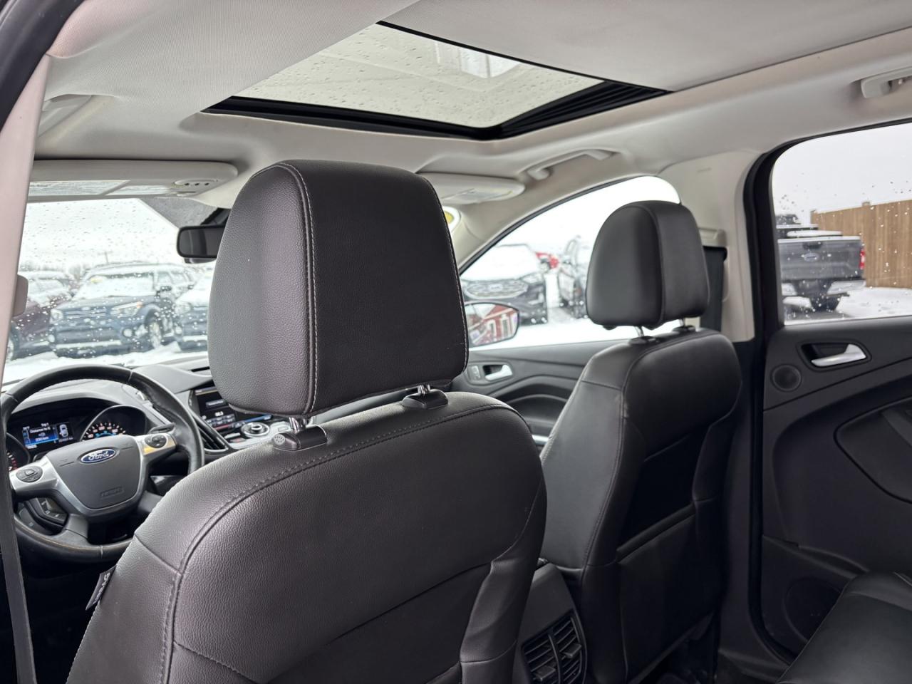 2015 Ford Escape Titanium 4WD Photo