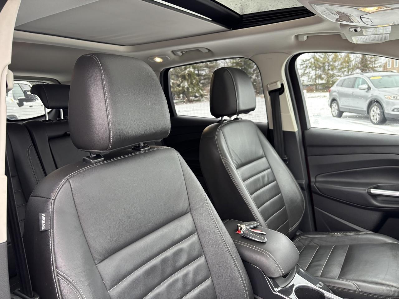 2015 Ford Escape Titanium 4WD Photo