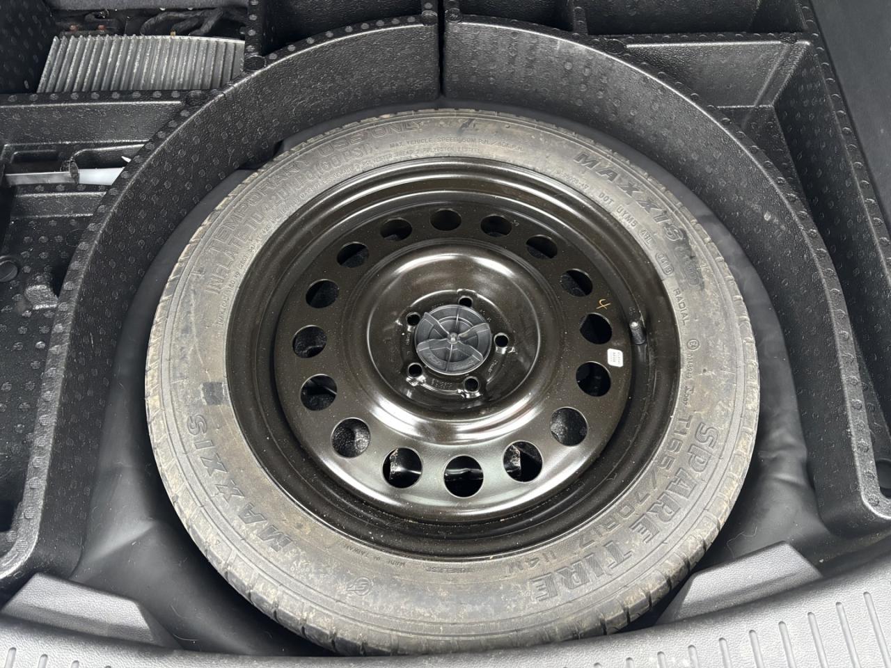 2015 Ford Escape Titanium 4WD Photo