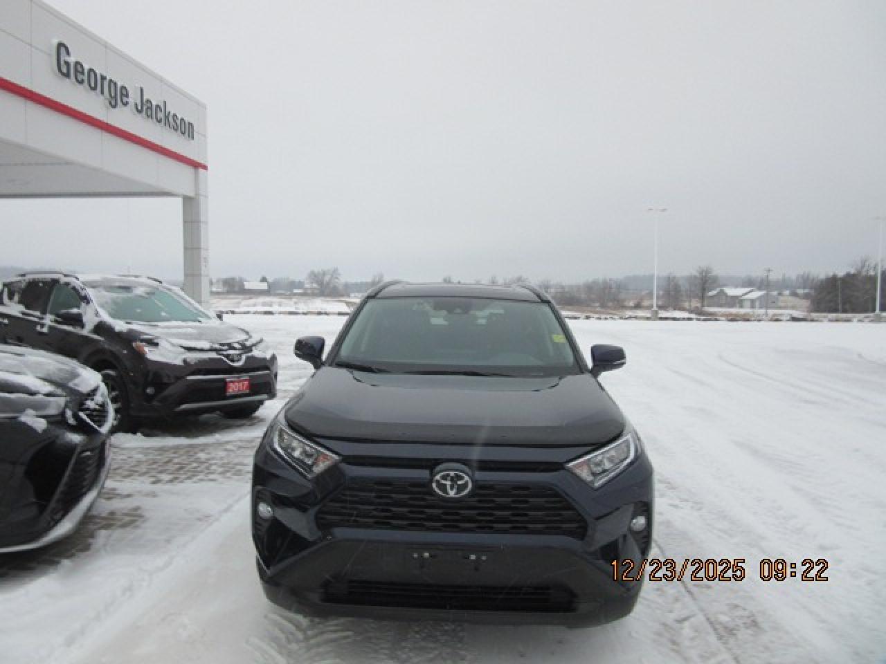 2021 Toyota RAV4 XLE Photo