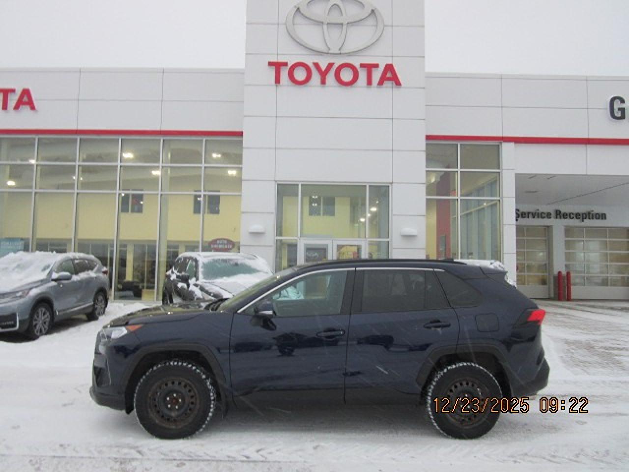 2021 Toyota RAV4 XLE Photo