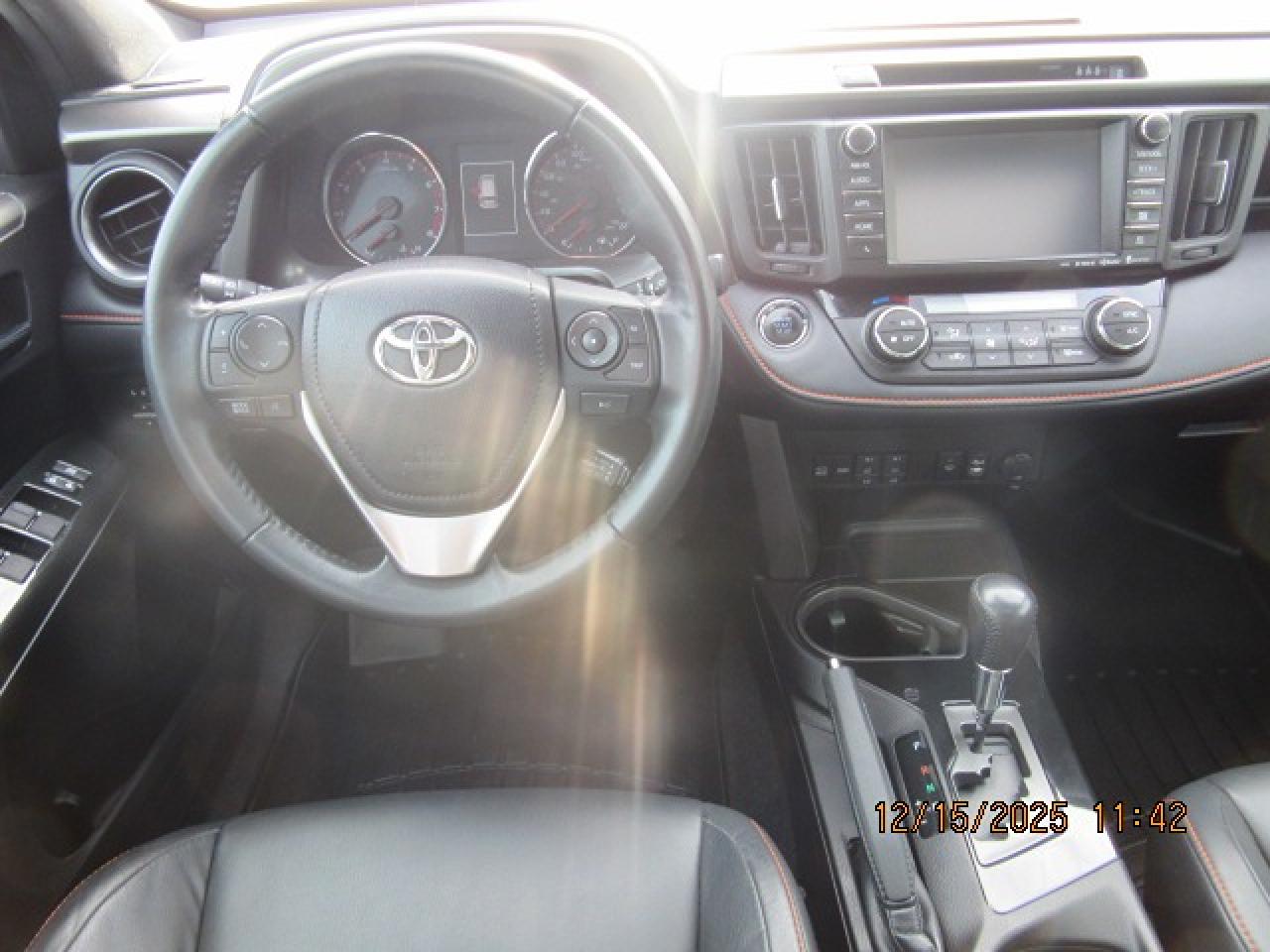 2017 Toyota RAV4 se Photo