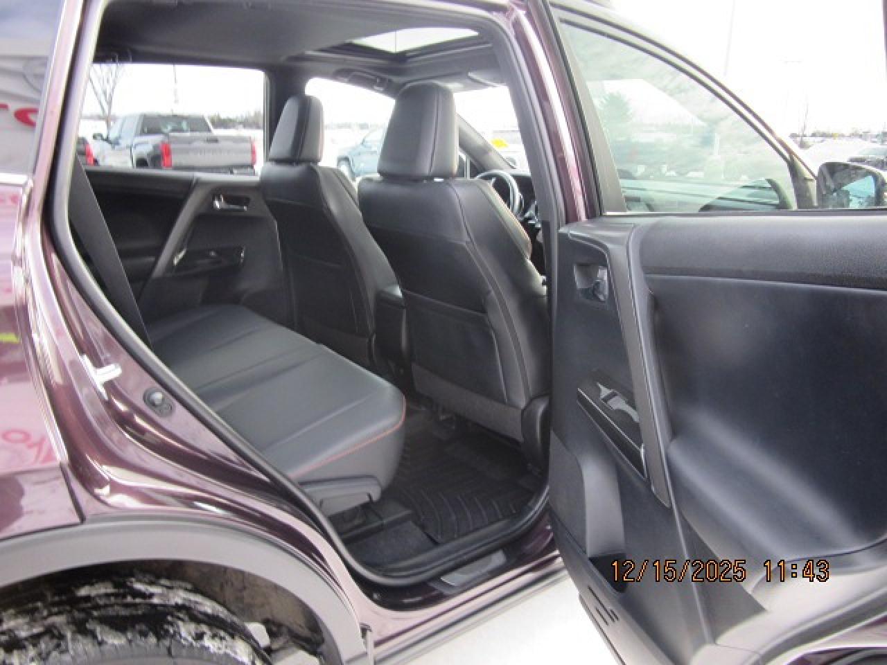 2017 Toyota RAV4 se Photo