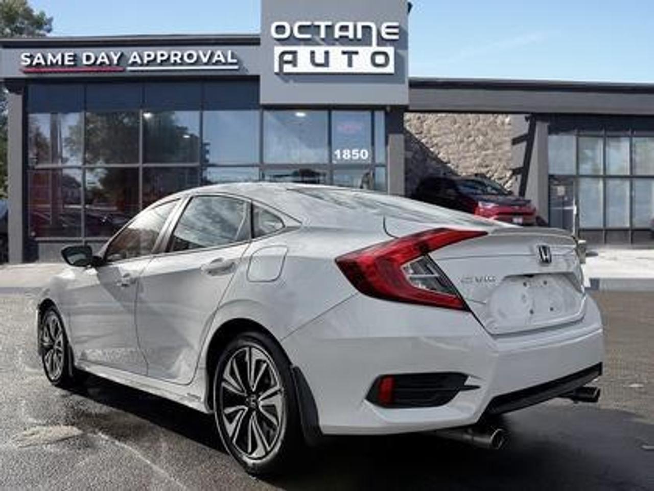 2018 Honda Civic Sedan EX-T CVT Photo
