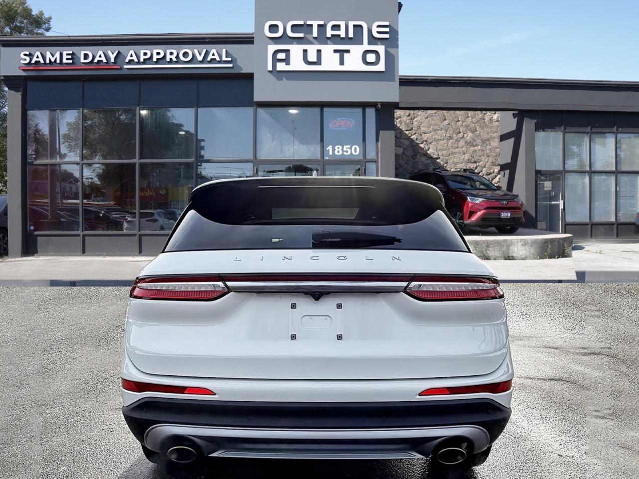 2021 Lincoln Corsair Reserve AWD Photo4
