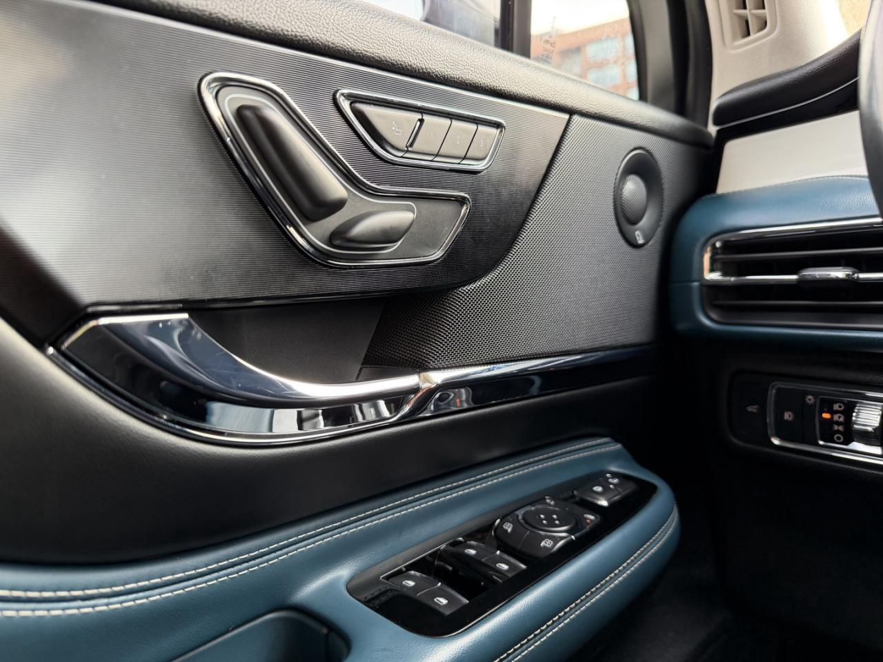 2021 Lincoln Corsair Reserve AWD Photo