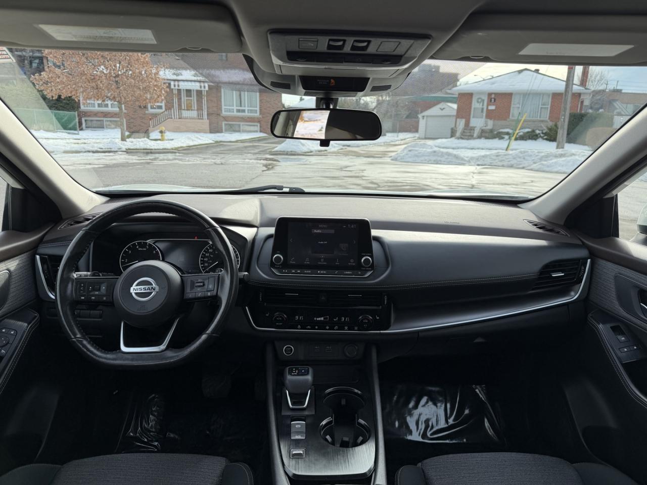 2021 Nissan Rogue SV Photo