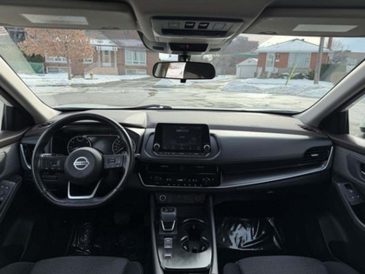 2021 Nissan Rogue SV Photo