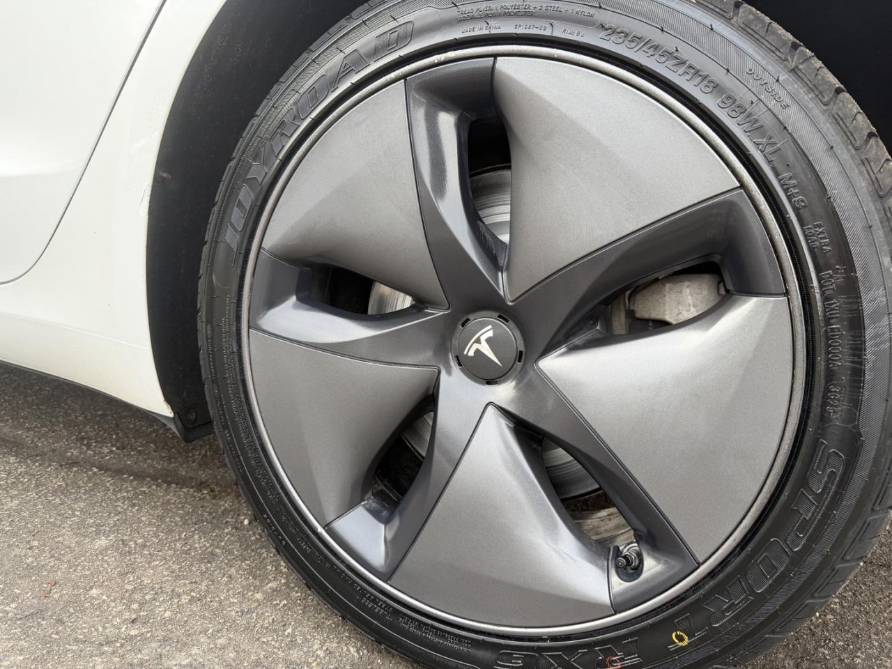 2020 Tesla Model 3 STANDARD RANGE PLUS Photo