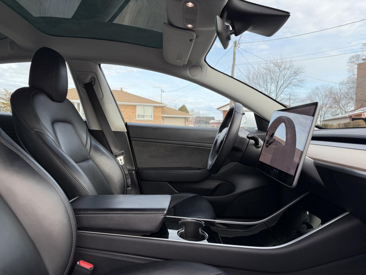 2020 Tesla Model 3 STANDARD RANGE PLUS Photo