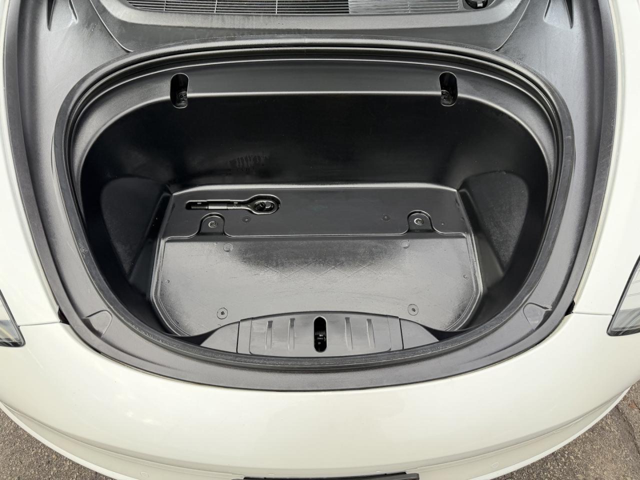 2020 Tesla Model 3 STANDARD RANGE PLUS Photo