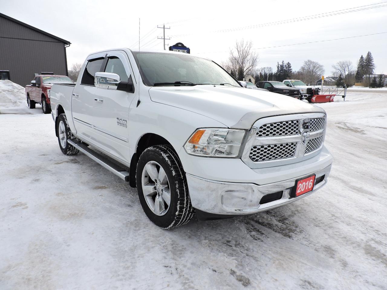 2016 RAM 1500 SLT Hemi 4X4 Well Oiled Only 127000 KMS