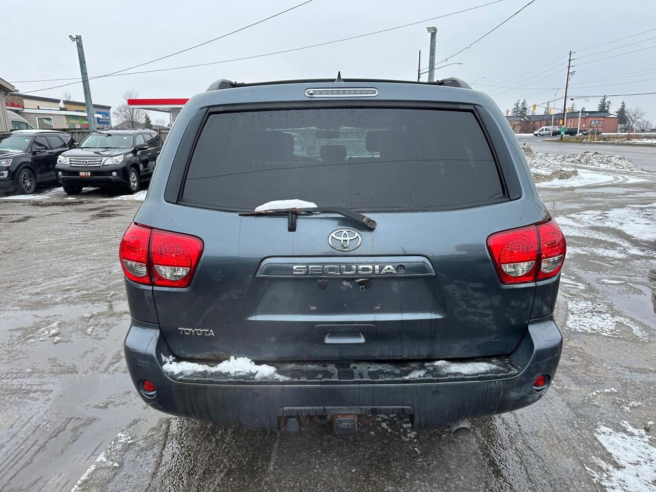 2010 Toyota Sequoia SR5, 4X4, 4.6L V8, 8 PASSENGER, RUNS WELL, AS IS Photo