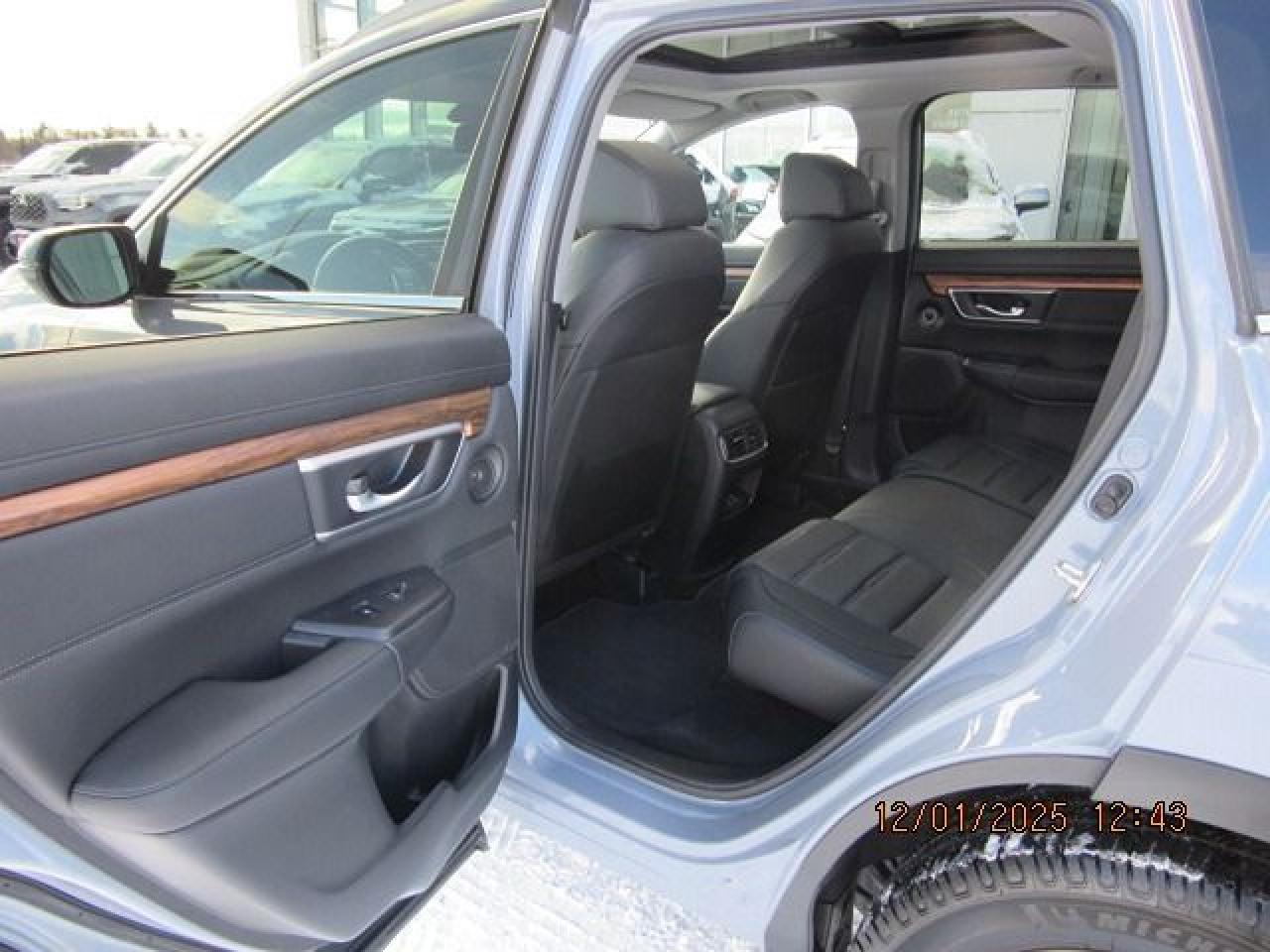 2020 Honda CR-V Touring Photo