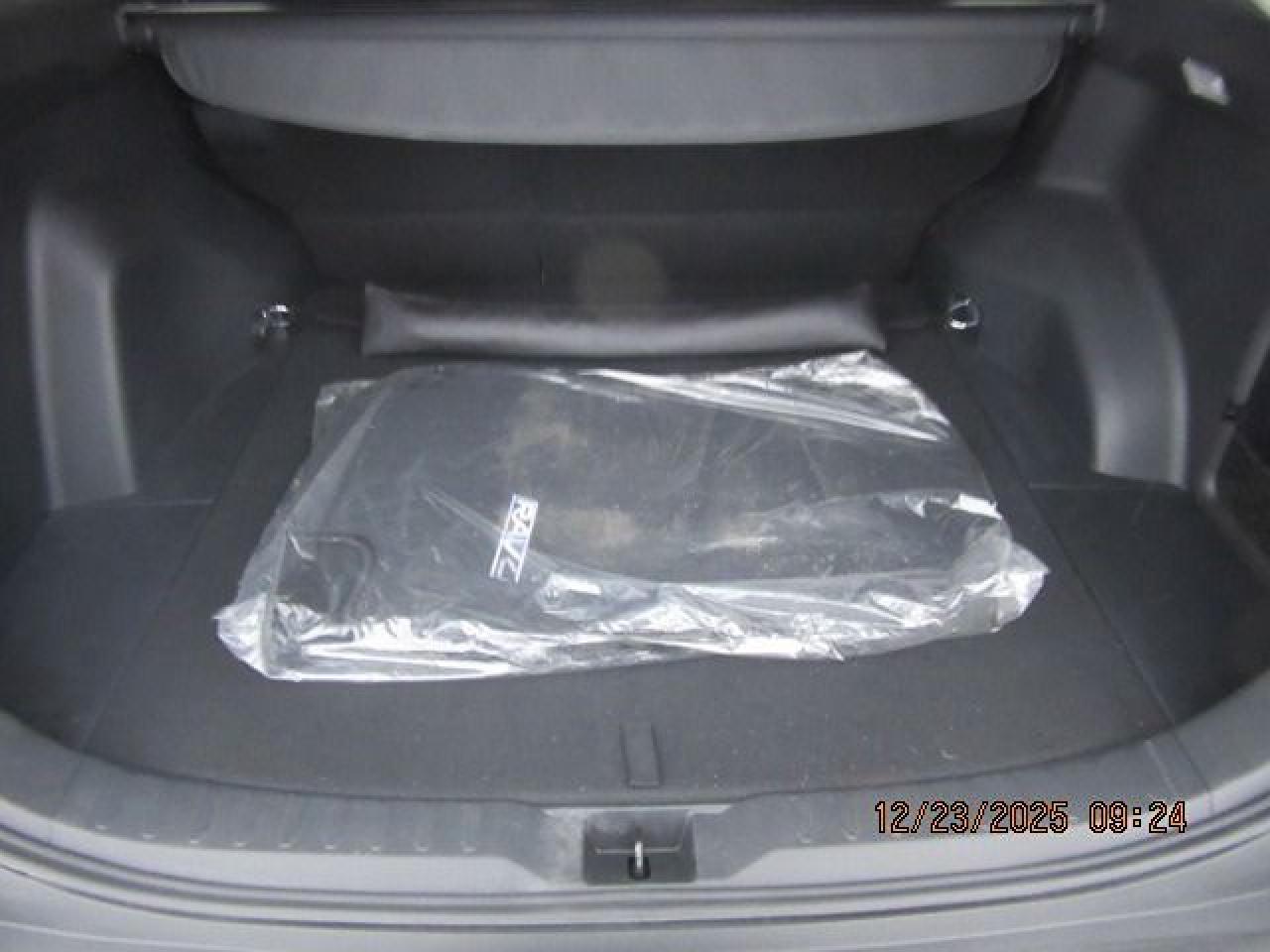 2021 Toyota RAV4 XLE Photo