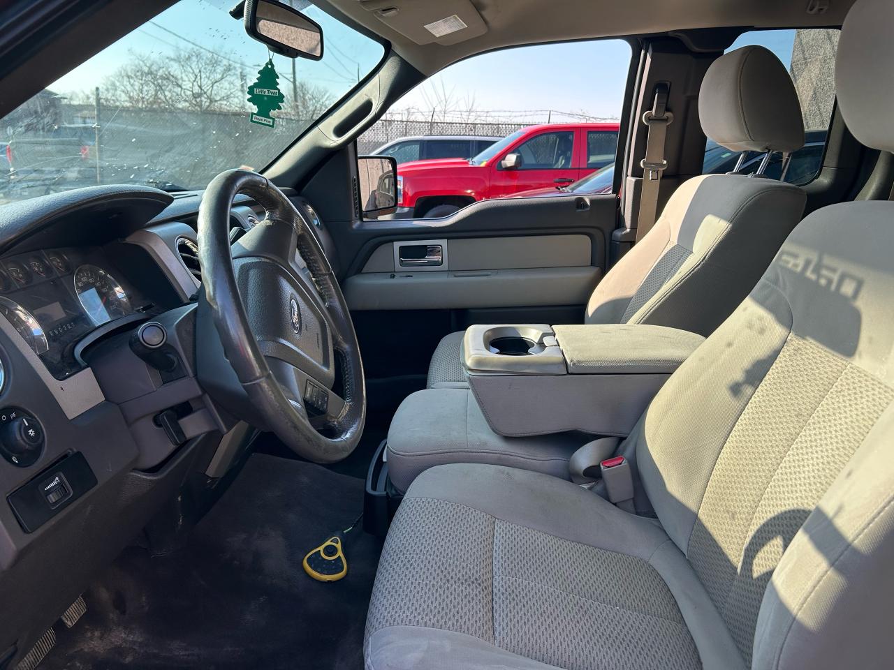 2010 Ford F-150 XLT Photo