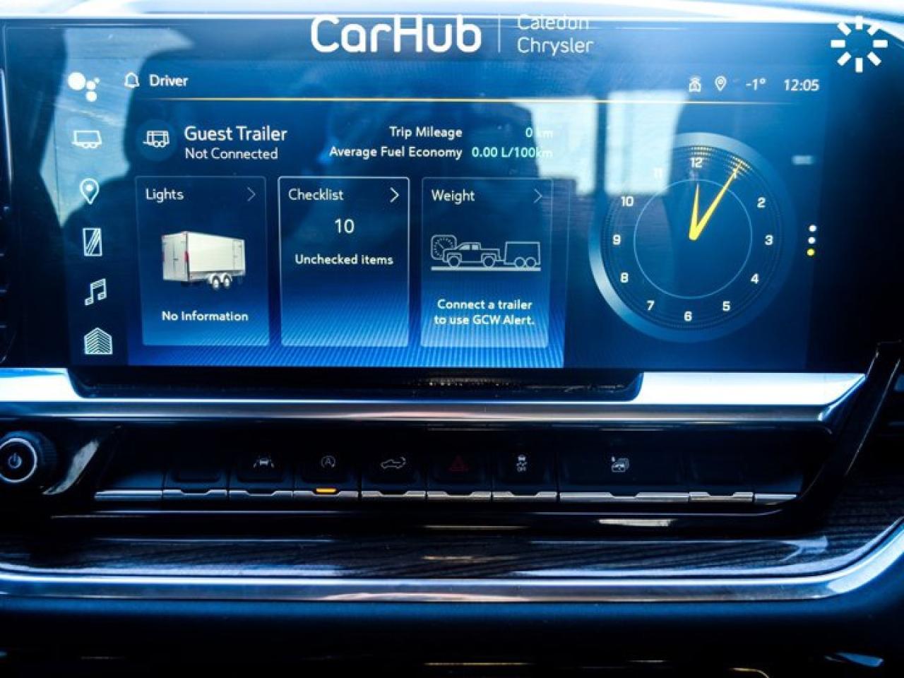 2024 Chevrolet Silverado 1500 RST 4WD Crew Cab 147"5.3L Leather  5 passengers with captain chair Photo4