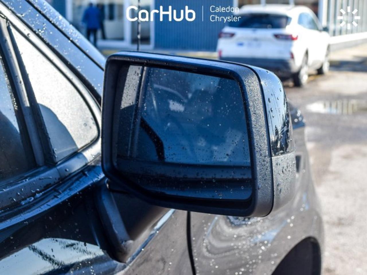 2024 Chevrolet Silverado 1500 RST 4WD Crew Cab 147"5.3L Leather  5 passengers with captain chair Photo