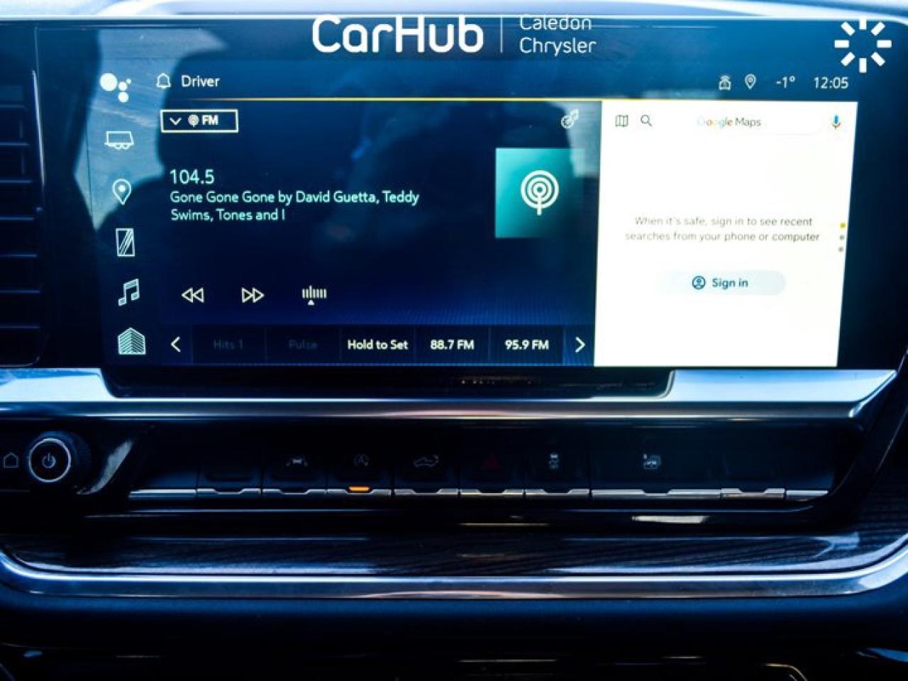 2024 Chevrolet Silverado 1500 RST 4WD Crew Cab 147"5.3L Leather  5 passengers with captain chair Photo