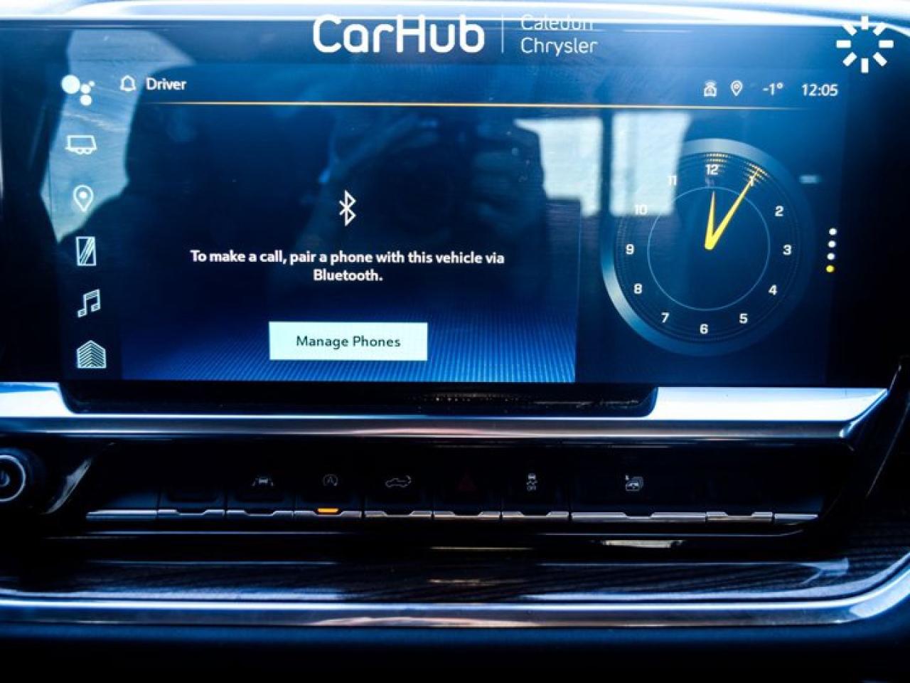 2024 Chevrolet Silverado 1500 RST 4WD Crew Cab 147"5.3L Leather  5 passengers with captain chair Photo