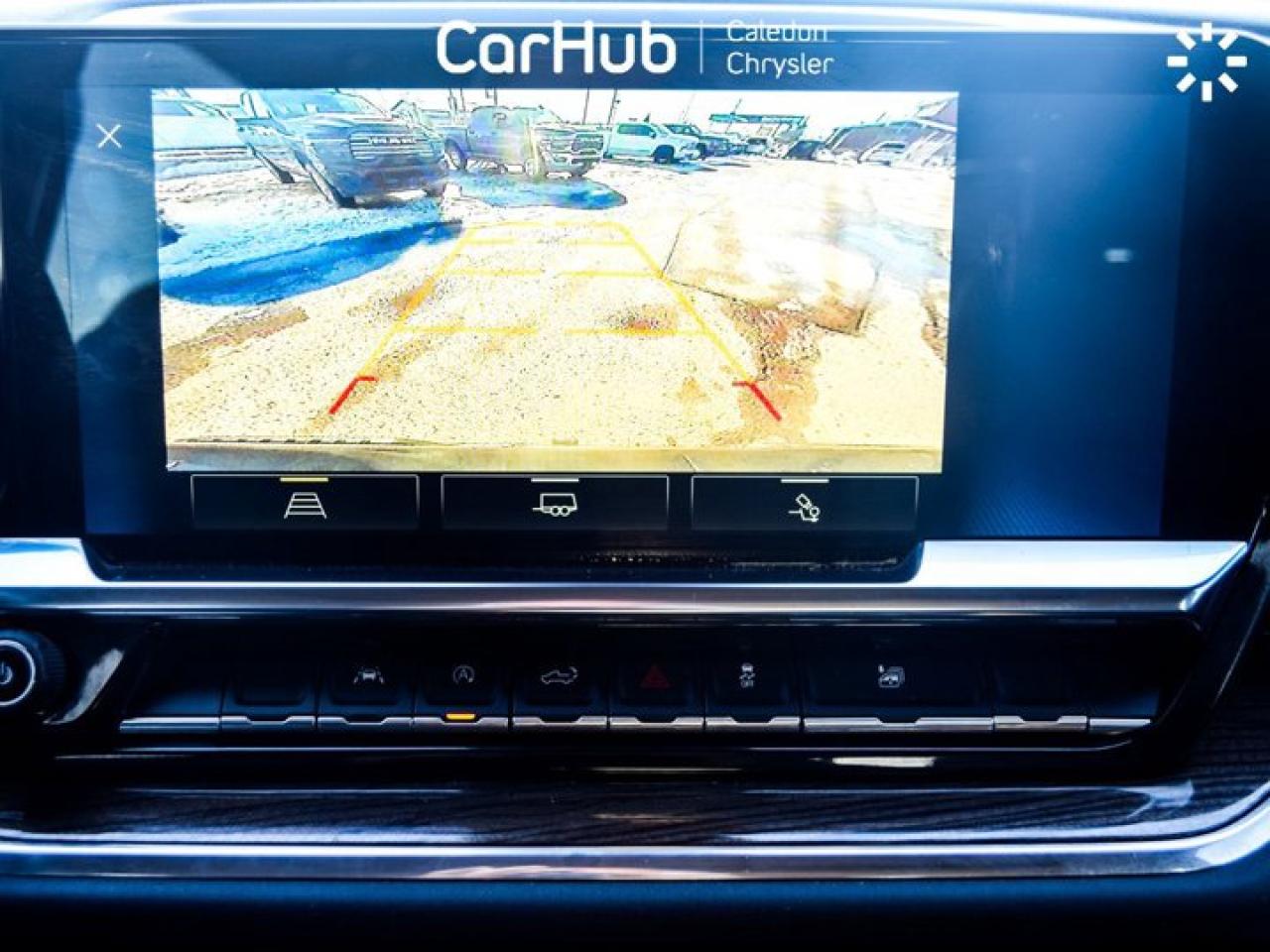 2024 Chevrolet Silverado 1500 RST 4WD Crew Cab 147"5.3L Leather  5 passengers with captain chair Photo