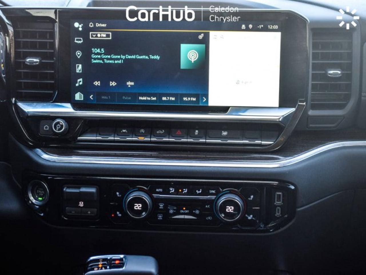 2024 Chevrolet Silverado 1500 RST 4WD Crew Cab 147"5.3L Leather  5 passengers with captain chair Photo