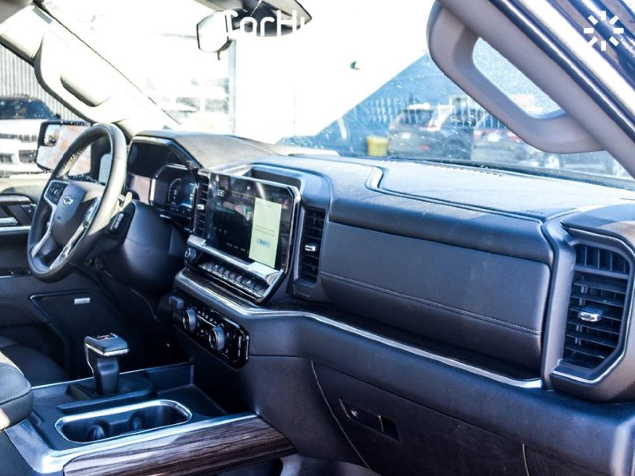 2024 Chevrolet Silverado 1500 RST 4WD Crew Cab 147"5.3L Leather  5 passengers with captain chair Photo