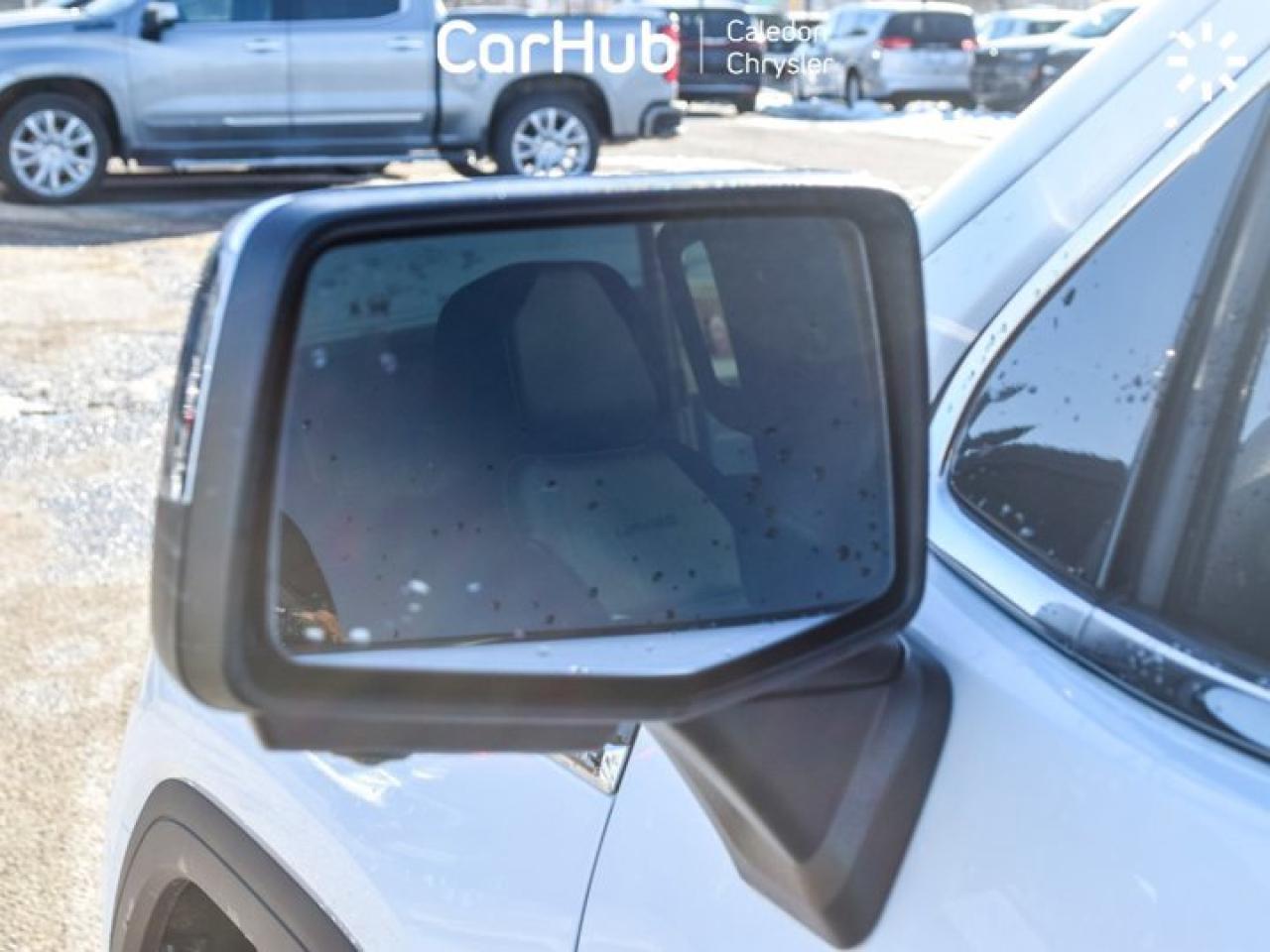 2023 GMC Sierra 1500 Denali 4WD Crew Cab 147" 5.3L Leather Multi Pro TailGate  5 passengers with captain chair Photo