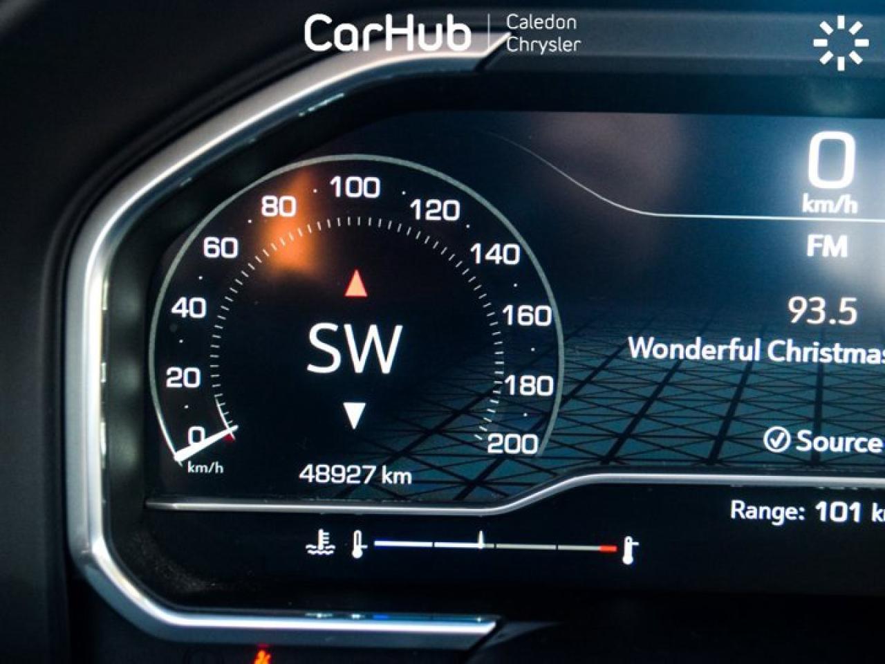 2023 GMC Sierra 1500 Denali 4WD Crew Cab 147" 5.3L Leather Multi Pro TailGate  5 passengers with captain chair Photo