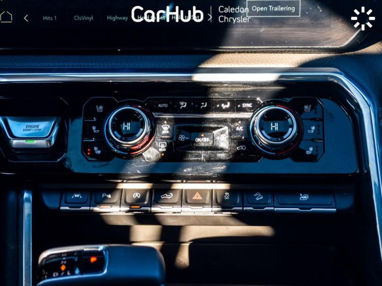 2023 GMC Sierra 1500 Denali 4WD Crew Cab 147" 5.3L Leather Multi Pro TailGate  5 passengers with captain chair Photo