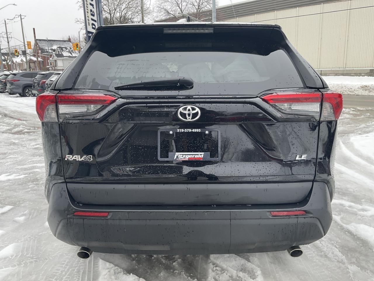 2021 Toyota RAV4 LE - BACK-UP CAM! BSM! SAFETY SENSE! Photo