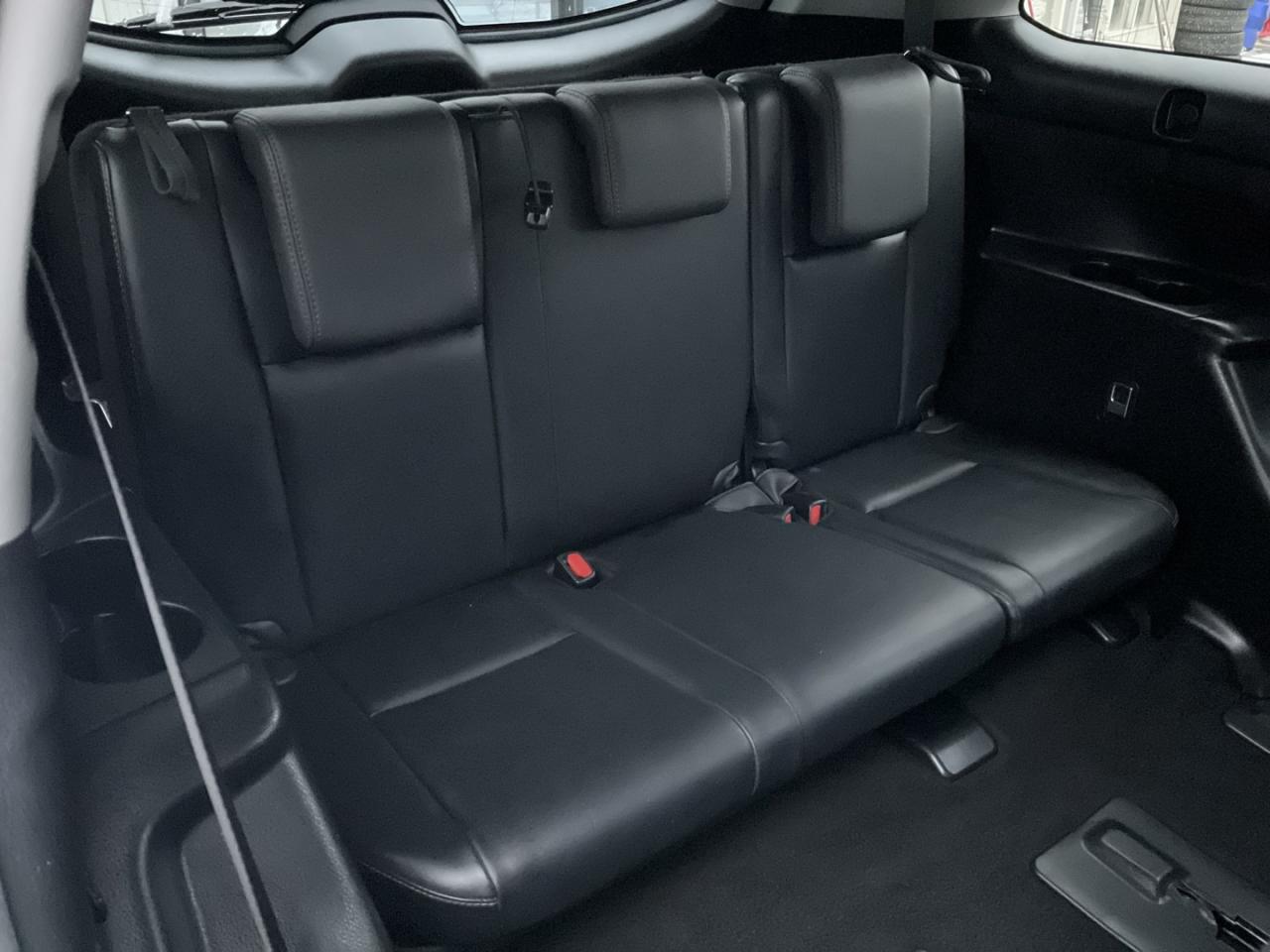 2015 Toyota Highlander XLE AWD V6 - LEATHER! NAV! BACK-UP CAM! 8 PASS! Photo