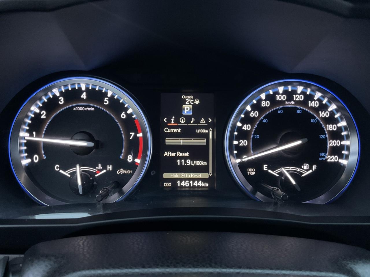 2015 Toyota Highlander XLE AWD V6 - LEATHER! NAV! BACK-UP CAM! 8 PASS! Photo